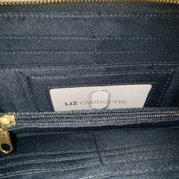 Liz Claiborne navy blue zip around wallet - Picture 4 of 4